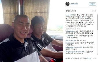 차두리, 최용수 감독과 찰칵 