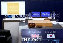 [TF포토] 세기의 대결이 시작됐다…이세돌 9단-알파고, 긴장되는 첫 대국