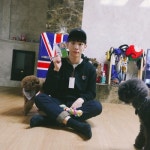 샤이니 키, 가족과 같은 애견과 즐거운 한때 찰칵