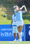 [TF포토] 박결, 햇살 맞아 더욱 빛나는 백옥 피부