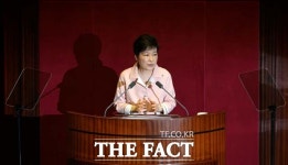[TF포토] 20대 국회 개원식에서 연설하는 박근혜 대통령