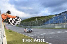 슈퍼레이스 GT 챔피언십 4전, 쏠라이트 인디고 완승!