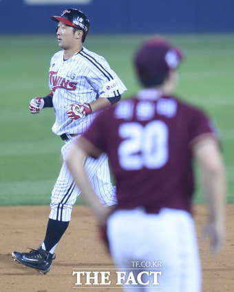 [TF포토] '류제국 11승' LG, 넥센에 11-0 완승