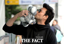 [TF포토] 데이비드 맥기니스, 여심 자극하는 