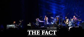 [TF포토] 전설의 보이스 한국 상륙!…링고스타 내한공연