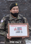 [TF포토] 전역한 슈주 신동, 늠름한 진짜 남자
