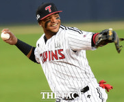 [TF화보] 톡톡 튀는 히메네스, 얼굴에 무슨짓을 한 게야?