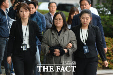  [TF현장] 유섬나 세월호 유가족 물만 닿아도 아퍼…혐의 인정 안해