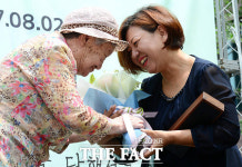 [TF포토] 폭염도 막을 수 없는 노란 나비 물결