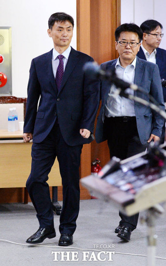 [TF포토] '역사관 논란 해명'…식은땀 흘리는 박성진 장관 후보자