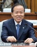  [TF초점] 김이수 재판관, 헌재소장 권한대행직 내년까지 가능하다?
