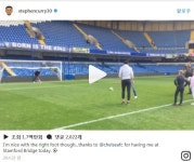 [영상] 농구 슛도사 스테판 커리, 축구 PK도 OK