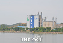  현대건설과 농민의 서산 간척지 분쟁, 법원 중재 권유