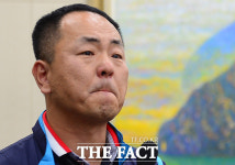 [TF포토] 티브로드 부당 갑질에 울분 토하는 이건용 노조지부장