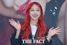 [TF포토] EXID 하니, 강렬한 레드헤어로 변신!