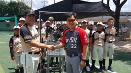  이만수 전 SK 감독 합천 야로중학교 후원 작은 마을 야구 열기에 놀랐다