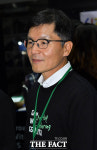 한국암웨이IBO성영주 | [TF포토] 스타트업 기업 제품 살펴보는 김영주 회장과 정찬수 사장