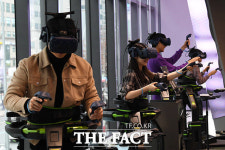[TF포토] 오락실은 가라! 이젠 VR 시대!