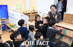 [TF포토] 공립 양재유치원 개원식 참석한 조희연 교육감