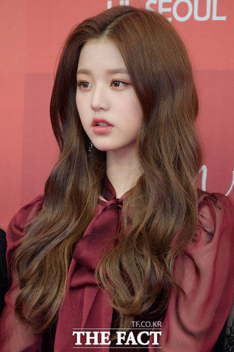 [TF포토] 아이즈원 장원영, '믿을 수 없는 요정미모'