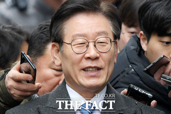 [TF포토] '공직선거법 위반 혐의', 첫 공판 출석하는 이재명
