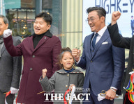  [TF영상] 바디프랜드 성장연구소 개장에 추성훈-추사랑 등장 분위기 후끈