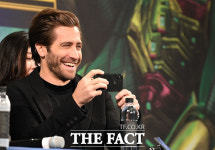 [TF사진관] 제이크 질렌할, 