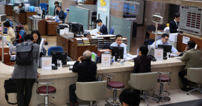 금융위 안심전환대출  제2금융권 확대 검토 중