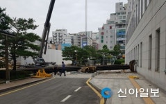 공사장 대형크레인 수원시청 별관쪽으로 쓰러져
