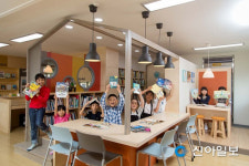 뉴스킨 코리아, 서산 운신초에 희망도서관 기증