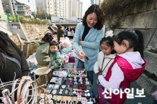 개울가로 쇼핑오세요… 성북 정릉개울장 22일 개장