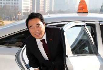 대통령의 '입' 초대 靑 대변인에 박수현 임명