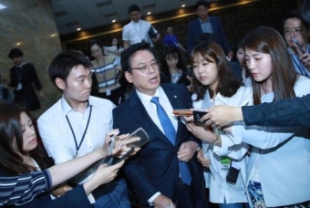 여야 4당 원내대표, '추경안' 입장차로 합의문 타결 실패