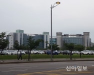 인천공항공사 구내식당 19곳 대기업 싹쓸이