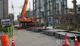가평, 공사현장 도로무단점용 주민통행 불편 대책 요구