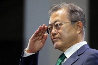 한반도 평화 분위기에도 '자주 국방' 강조하는 文대통령