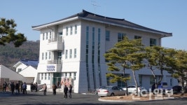 부여 홍산공공문화체육회관 개관