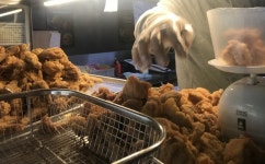 [우울한 설맞이] 치킨집의 몰락…“우린 목숨 걸고 하는 일” 