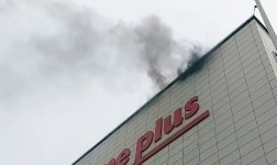 부산 가야 홈플러스 화재…하늘이 미세먼지와 연기로 섞여