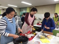 [포토] 인천도시공사 어르신 힘내세요