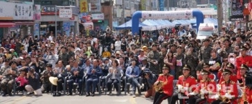 철원 낭만 곰신 페스티벌 “민·군 화합 이뤘다”