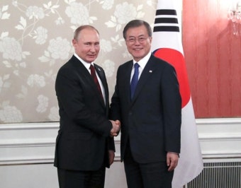 文대통령, 한러정상회담… 푸틴 