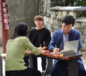진주성 쓰러진 호국 느티나무 자리에 느린우체통 설치