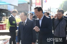 성북동 주민센터, 차 없는 거리서 3종교 연합바자회