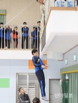 [포토]대구교육청, 학생들과 완강기 화재대피훈련