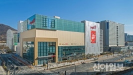 스타필드 위례점 1년만 800만명 방문…콘텐츠 강화 주효