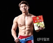 롯데푸드, 씨름선수 박정우×의성마늘 만두 유튜브 300만뷰 돌파
