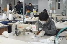 함께 이겨요…서울 중구, 샘플제작 교육생 면마스크 재능기부