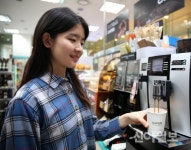 고급 원두 공들이는 GS25…커피 플랫폼 강화