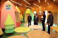 김진술 진해구청장 ‘드림파크 체험형 전시 공간 조성사업’ 점검